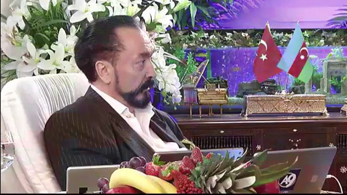 L'Interview d'Adnan Oktar en direct sur A9 TV avec la traduction simultanée (16.02.2016)