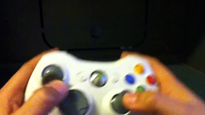 Comparison: White Xbox 360 Controller Vs. Black Xbox 360 Ma