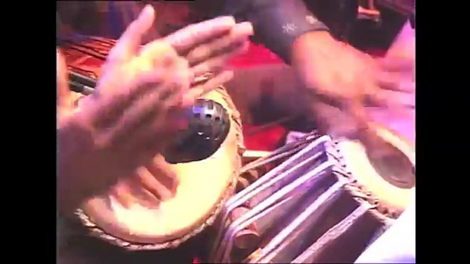 Nusrat Fateh Ali Khan - Dam Mast Qalandar Mast Mast (Nelson Mandela Concert 1993, Birmingham)