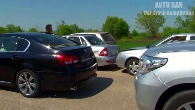 Cattle on the road gets beat. Shocking collection of fights. / Road Rage Fights in Russia