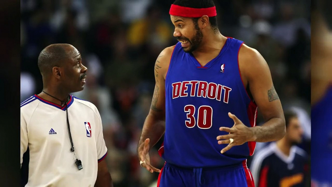 Rasheed Wallace Drains 3-Pointers with Both Hands at Same Time