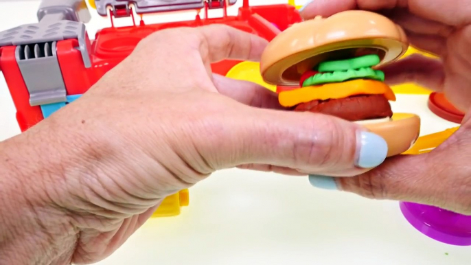 Play Doh Cookout Creations New Playdough Grill Makes Play-Doh Hotdogs Hamburgers Kabobs