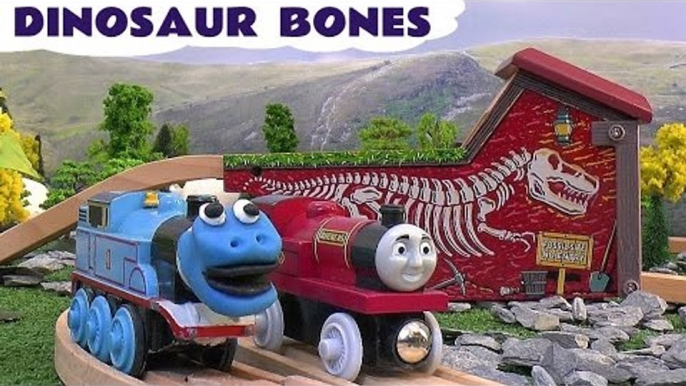 Thomas The Train Dinosaur Bones Play Doh Wooden Railway Toy Trains Play-Doh Dinosaurs Rheneas