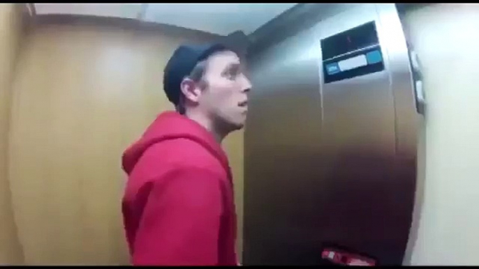 Joke girl in elevator FAIL