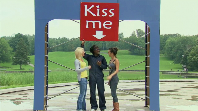 Instant Kissing Booth