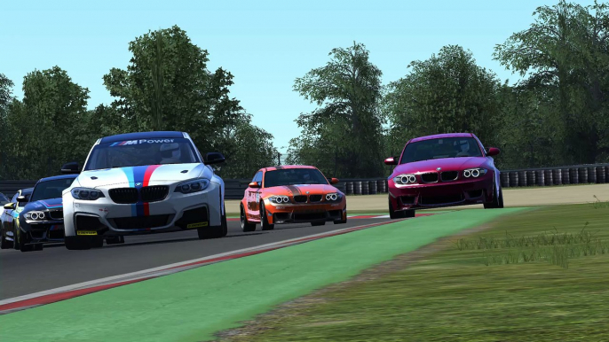 Assetto Corsa : BMW M235i Racing vs M4 Racing vs 1M Racing