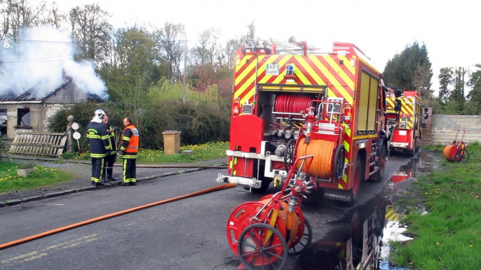 Une maison prend feu à Saint-Amand-les-Eaux