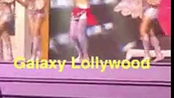 Mehwish Hayat’s performance at ARY Film Awards.