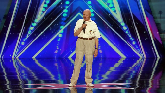 Un papy de 82 ans déchire tout en chantant du Metal dans America's Got Talent 2016 !