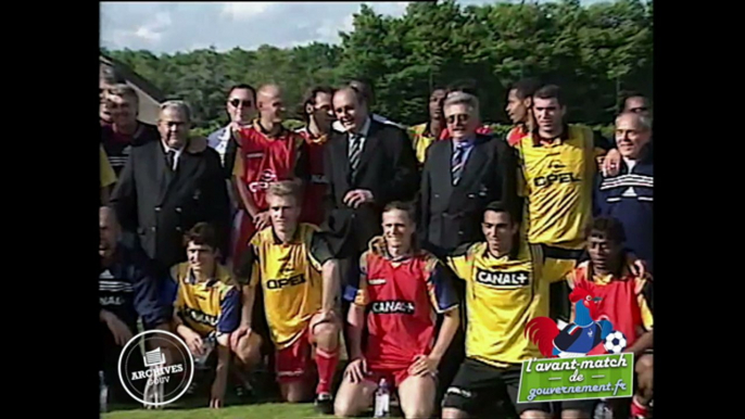 Juin 1998 : le président de la République Jacques Chirac rend visite à l’équipe de France de football à Clairefontaine