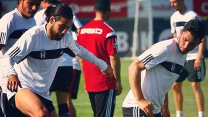 Beşiktaş İdmanında Olcay Şahan - Tolgay Arslan Kavgası