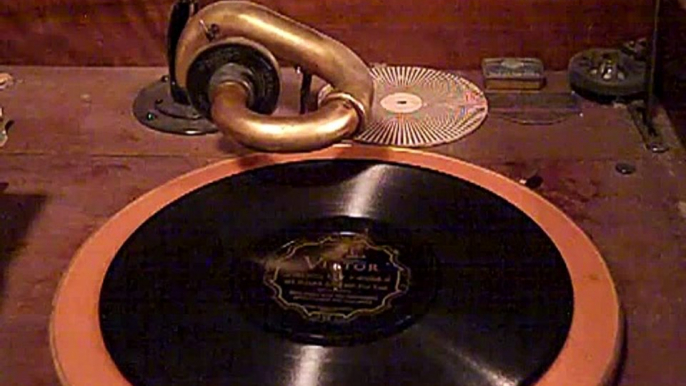 BILLY HAYS ORCHESTRA - MY SUGAR AND ME - ROARING 20'S VICTROLA CREDENZA