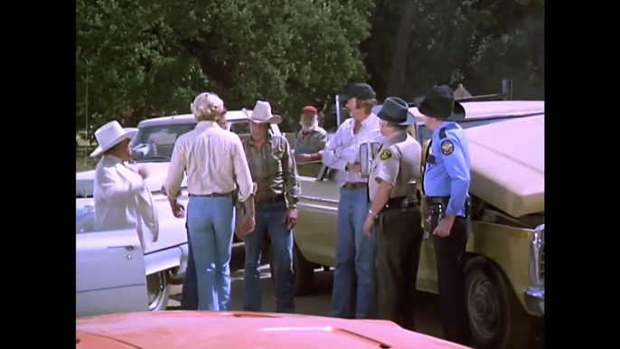 The Dukes of Hazzard S2E06 The Ghost of General Lee Clip 13