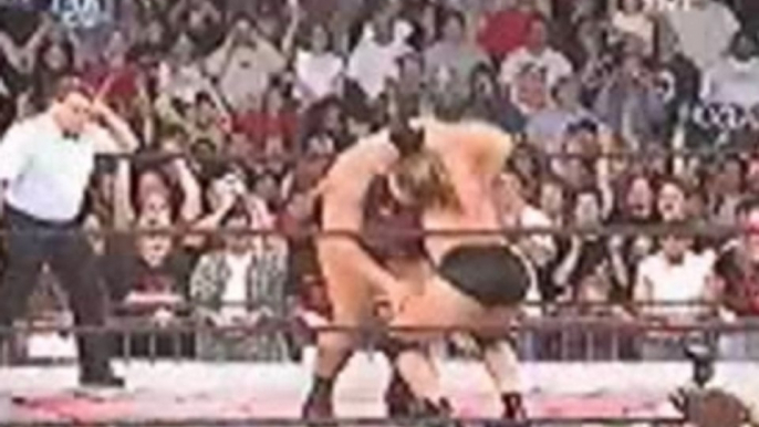 WCW- GOLDBERG'S JACKHAMMER ON GIANT ON MONDAY NITRO(2)