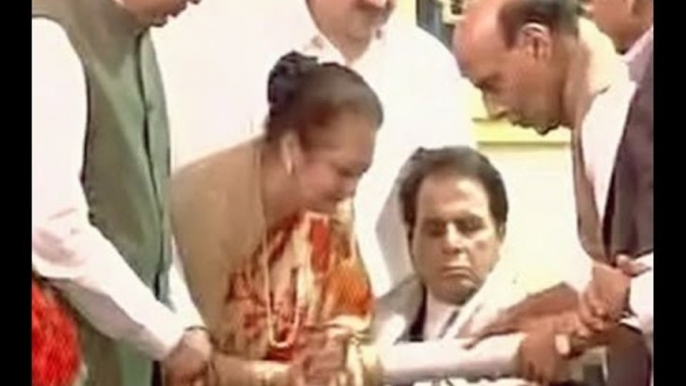 Rajnath Singh presents Padma Vibhushan to veteran Bollywood actor Dilip Kumar