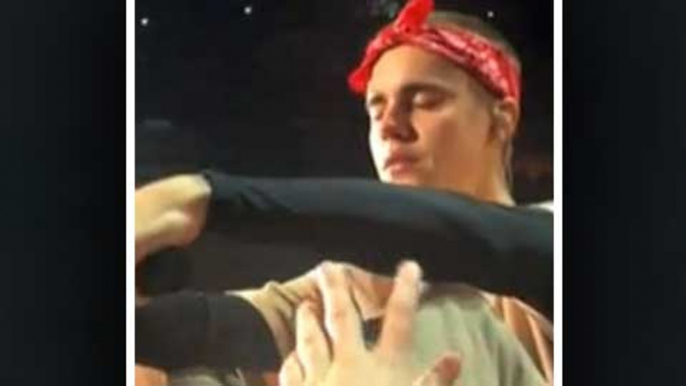 Justin Bieber CRYING On Stage While Performing