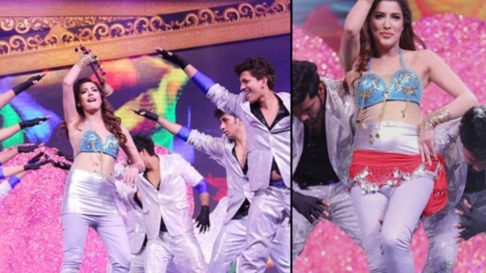 Mehwish Hayat Dance in ARY Film Awards 2016