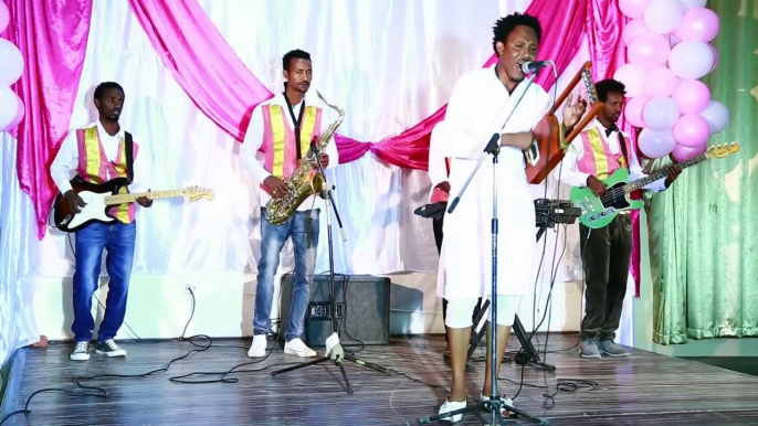 Afewerki G_kidan - Lemlem Das_ለምለም ዳስ New Ethiopian Tigrigna Music (Official Video) (rKQ9dpOu-2c)