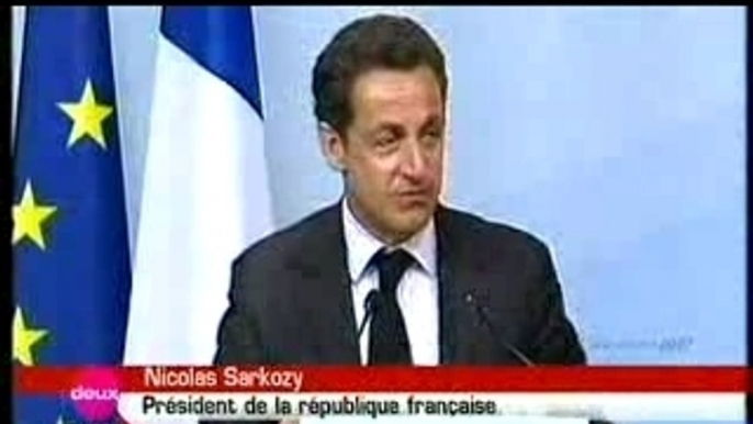 SARKOZY Bouré ridiculise la France au G8, 2007.