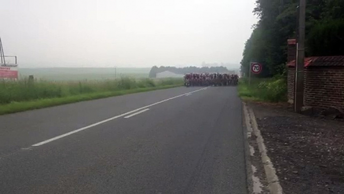 Paris-Roubaix Espoirs 2016 : Le peloton avant les pavés