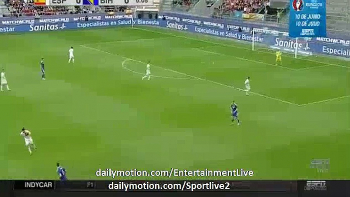 Edin Dzeko Fantastic CURVE SHOOT CHANCE Spain 0-0 Bosnia