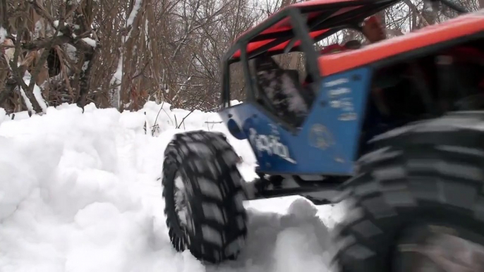 RC OFF Road - RC4WD Subzero vs Axial Wraith - Snow Trophy