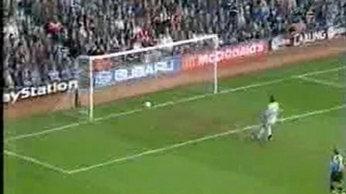 Funny - Foot-ball Sports Bloopers - The Stupid Soccer Goal