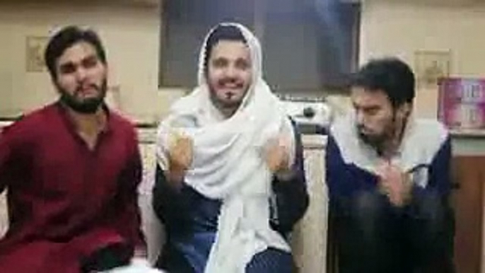 Karachi vynz+3 idiots+bekaar vines EID SPECIAL