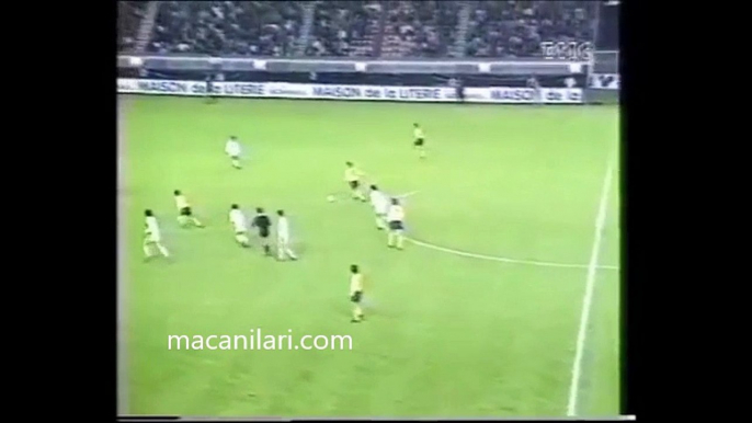 18.10.1989 - 1989-1990 UEFA Cup 2nd Round 1st Leg Paris Saint-Germain 0-1 Juventus