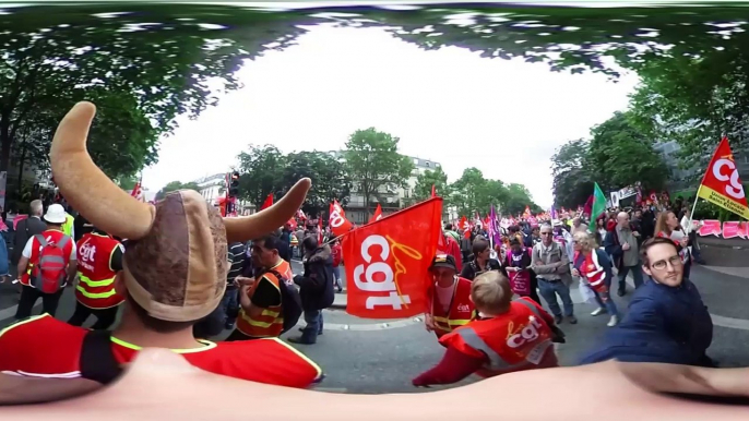 Immersion 360° - Charge des CRS, voiture retournée, immersion dans la manifestation à Paris le 14 juin 2016