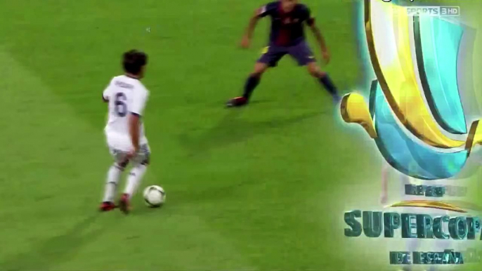 Khedira amazing run against 4 Barcelona players 29/8/2012