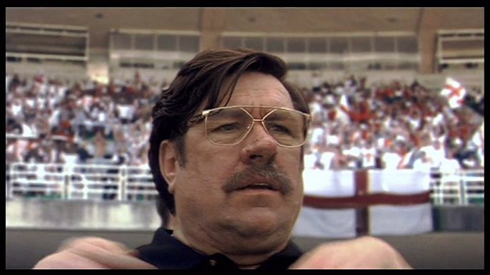 “Mike Bassett, England Manager” de Steve Barron, 2001, extrait 4