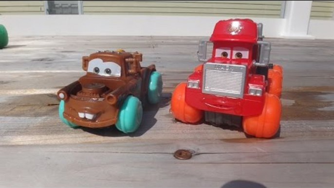 Pool Fun with Hydro Wheels Cars from Pixar Cars Mater Lightning McQueen Mack and More