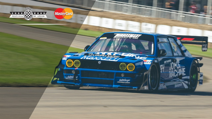 Lancia Lasupra smashes a hay bale at FoS