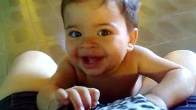 gabriel com 11 meses,andou dia 27/12/2011