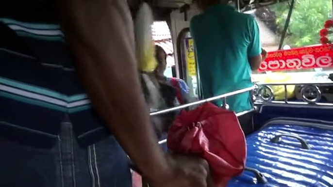 What Happend with girls in Sri Lankan Buses