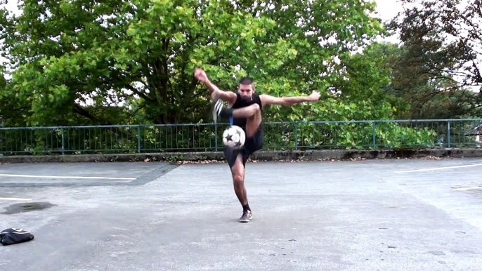 Tümer  - Football Freestyle 2011 ( Part 1 )