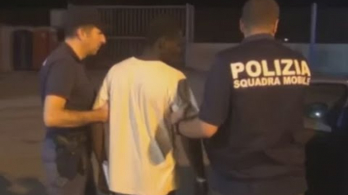 Pozzallo (RG) - 496 migranti sbarcati, arrestati quattro scafisti (07.07.16)