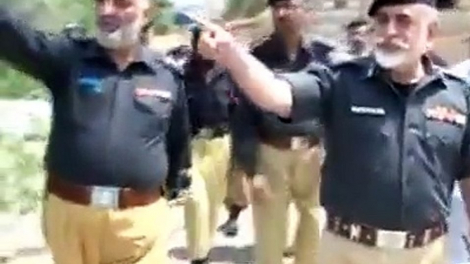 IGP KP chief Nasir Durrani visited posts linked to tribal areas. Wished them EID greetings.