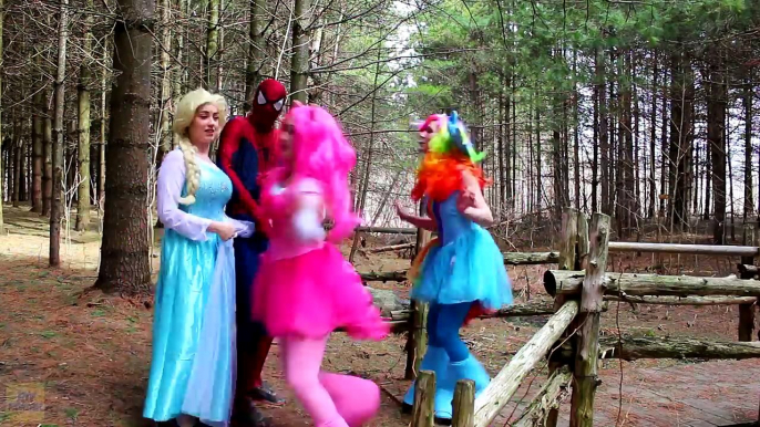 Is Frozen Elsa Kissing Black Spiderman-! w- Pink Spidergirl, My Little Pony, Catwoman, Ariel Mermaid