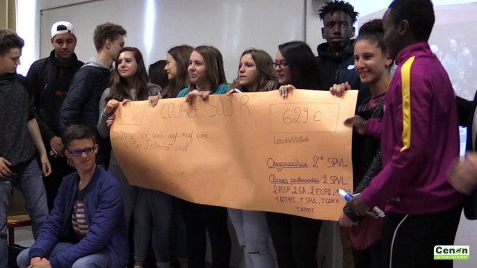 Remise de chéque de la solidarité des élèves du lycée La Morlette