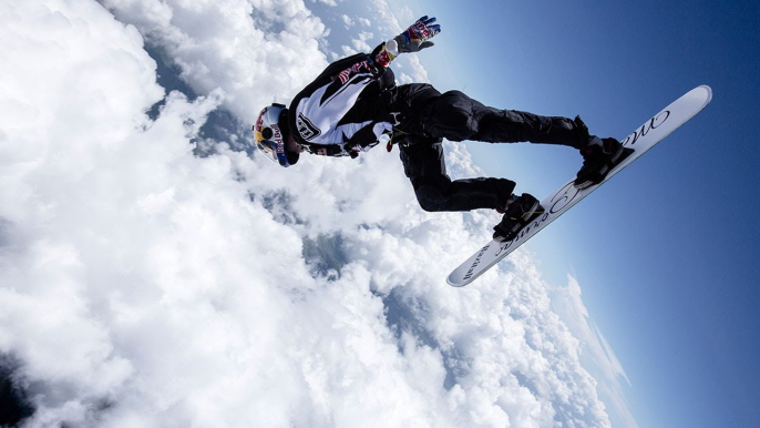 Cloud Surfing in an Active Thunderstorm | Storm's Edge