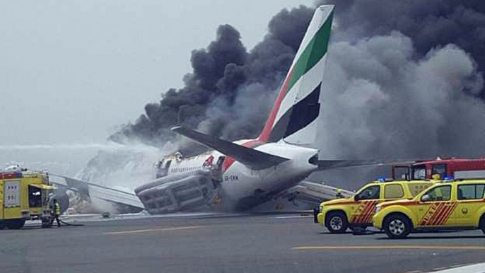 Plane crash-lands at Dubai airport