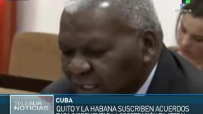 Ecuador y Cuba firman convenios de cooperación mutua