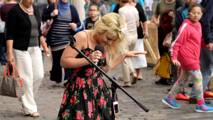 Barefoot Street Performer SHOCKS Audience - Amazing Street Performance Music Lyrics Sammie Jay