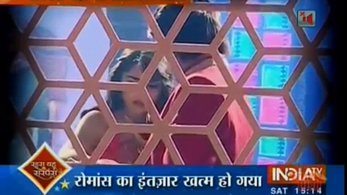 Ek Tha Raja Ek Thi Rani 28th August 2016 News RAJA KHUD SAJANE AAGAYA RANI KO ROMANCE MOMENT