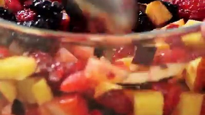 How To Make Fruit Salsa with Cinnamon & Sugar Chips