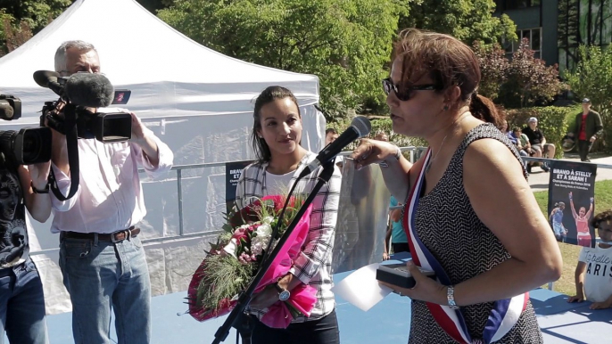 Sarah Ourahmoune accueillie en triomphe à Aubervilliers