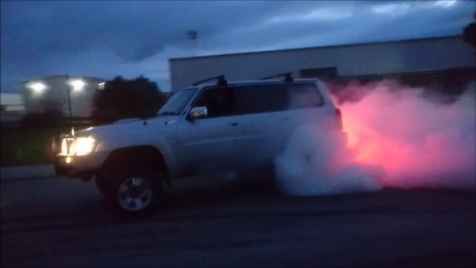 Quand un burnout met ta voiture en pièces détachées! FAIL