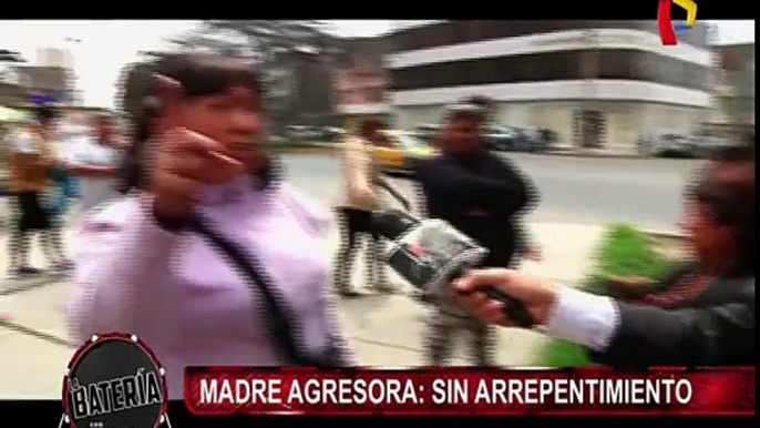 Mujer que golpeó a sus hijos en SJL también agredió a jueza